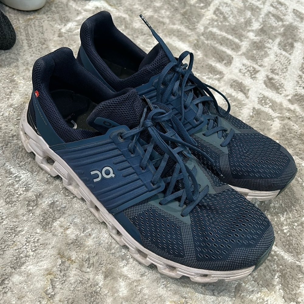 ON RUNNING CLOUD TEC SNEAKERS